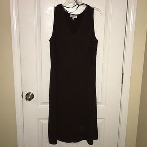 Cute brown sleeveless dress w/ crochet type detail